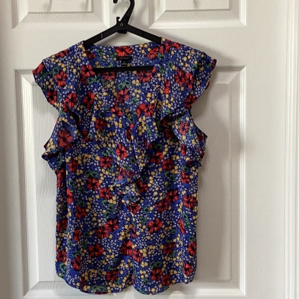 Ann Taylor Floral Sleeveless Ruffle neckline and cap shoulders